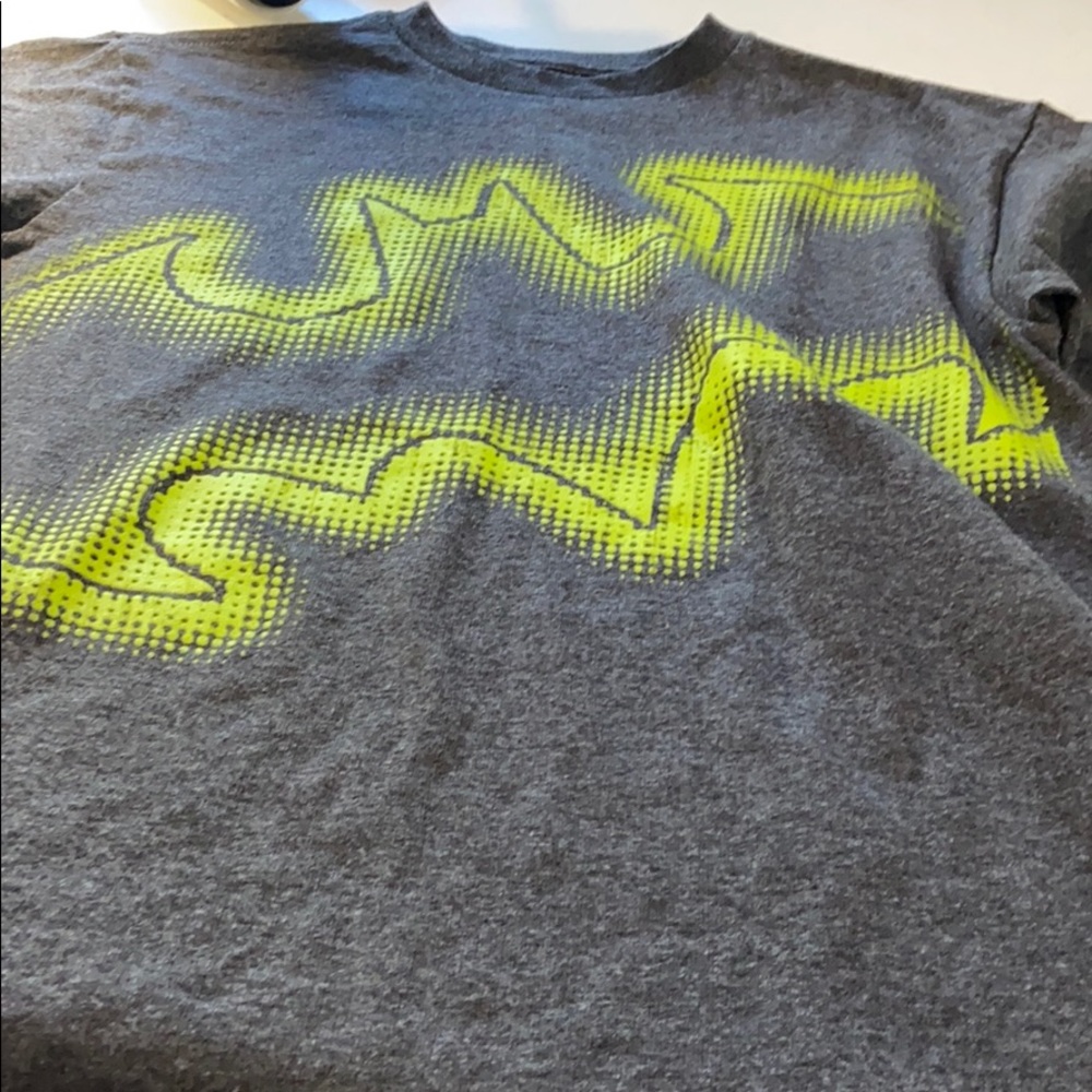 OFFICIAL BATMAN SYMBOL SHIRT